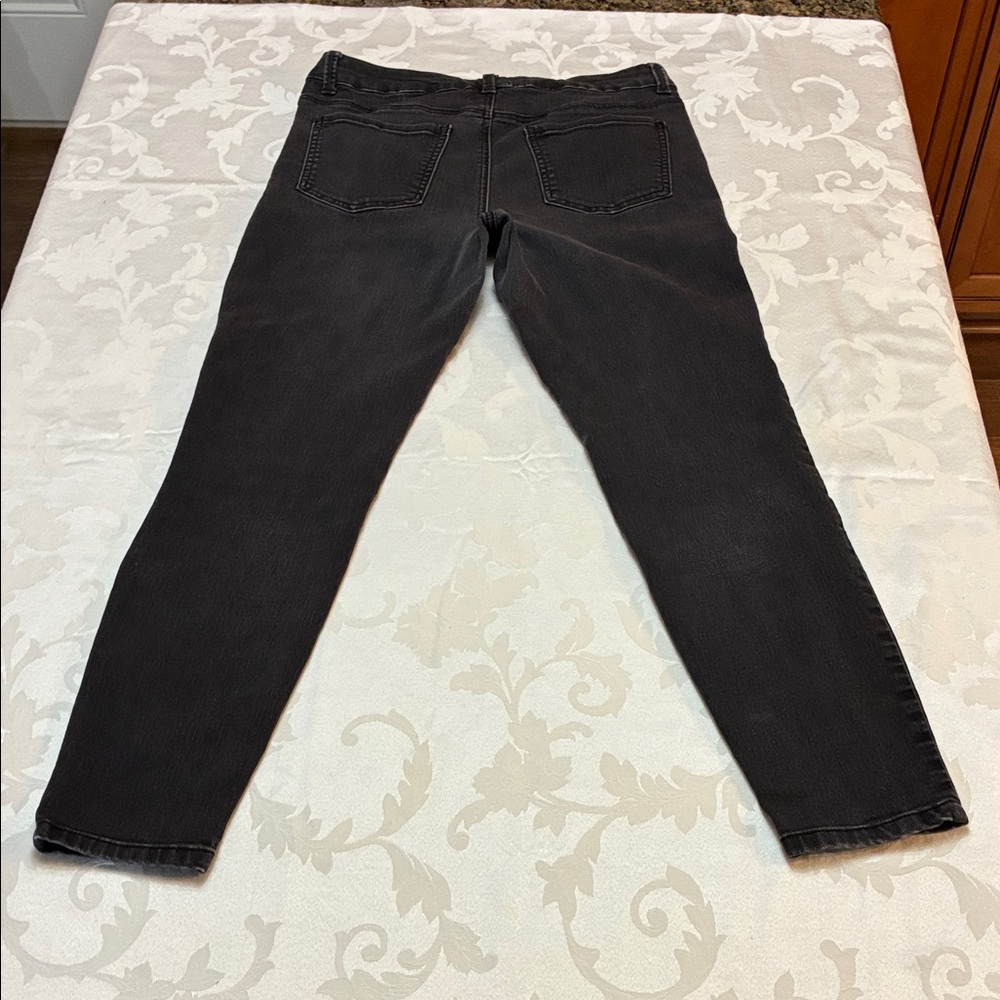 Maurices Black Jeans with Colorful Patched Hearts, Everflex High-Rise, Size 10 - Picture 8 of 14